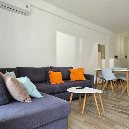 One Bedroom In Apartment